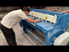 Mesin Pemotong Plat Baja Plat Kaki Besar